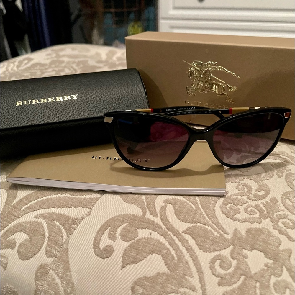 Burberry sunglasses